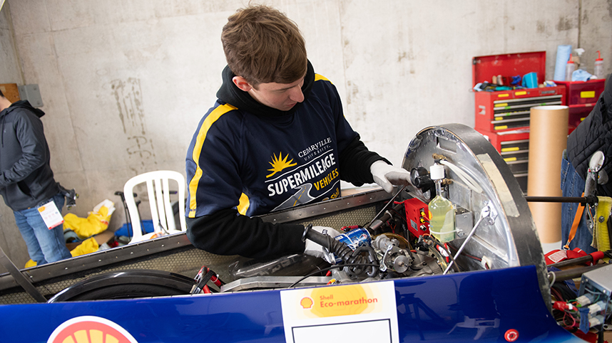 Preparing to compete at supermileage 2024 858